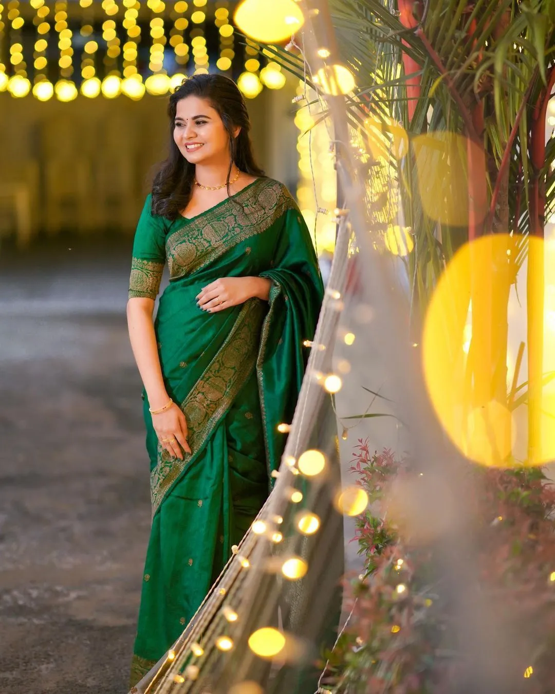 Artistic Green Soft Banarasi Silk Saree With Lovely Blouse Piece