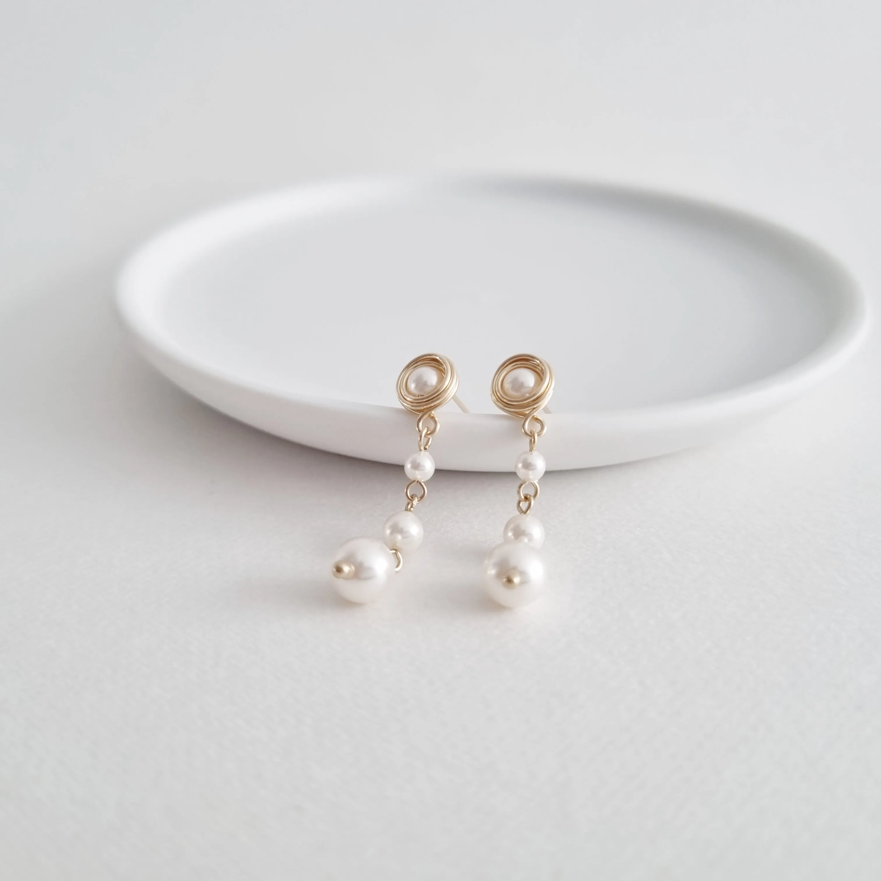 Aurielia Pearl Earrings / Austrian Pearl