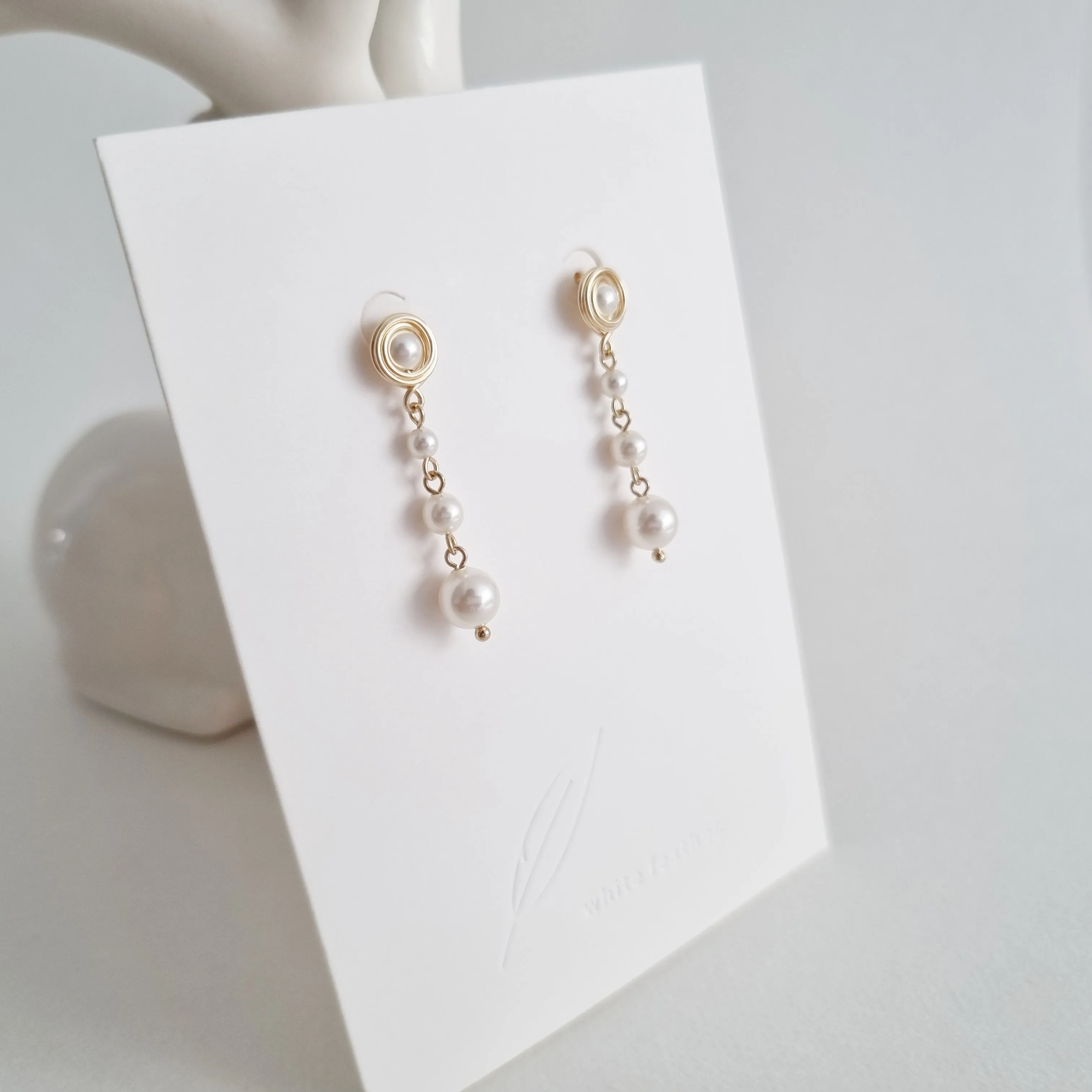 Aurielia Pearl Earrings / Austrian Pearl