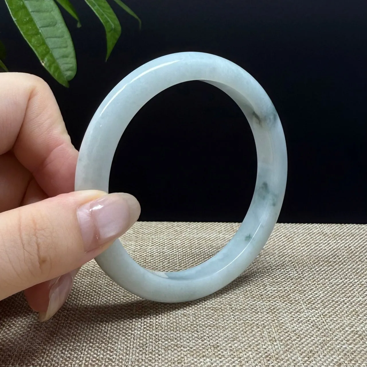 Genuine Burmese Green Jade Jadeite Bangle Bracelet ( 61.8mm )