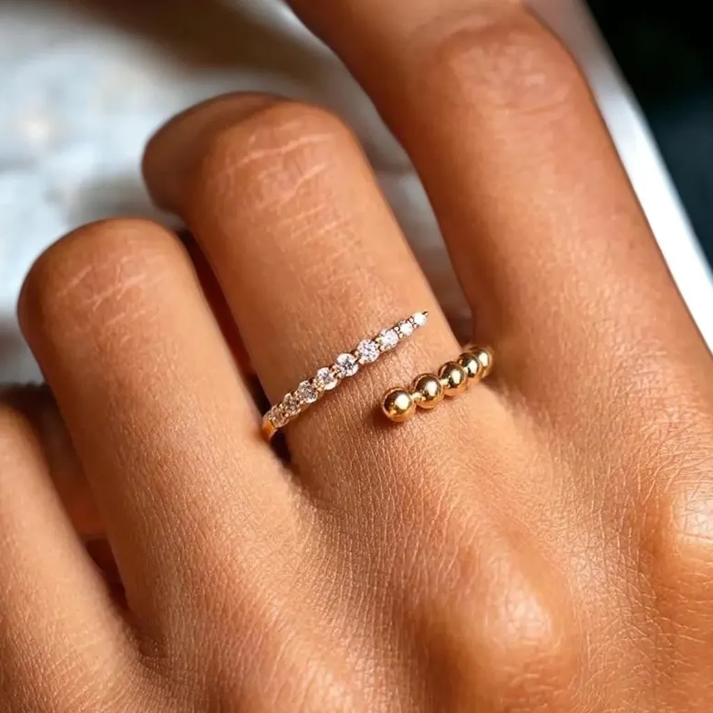 Glimmering Diamond Bead Dot Ring