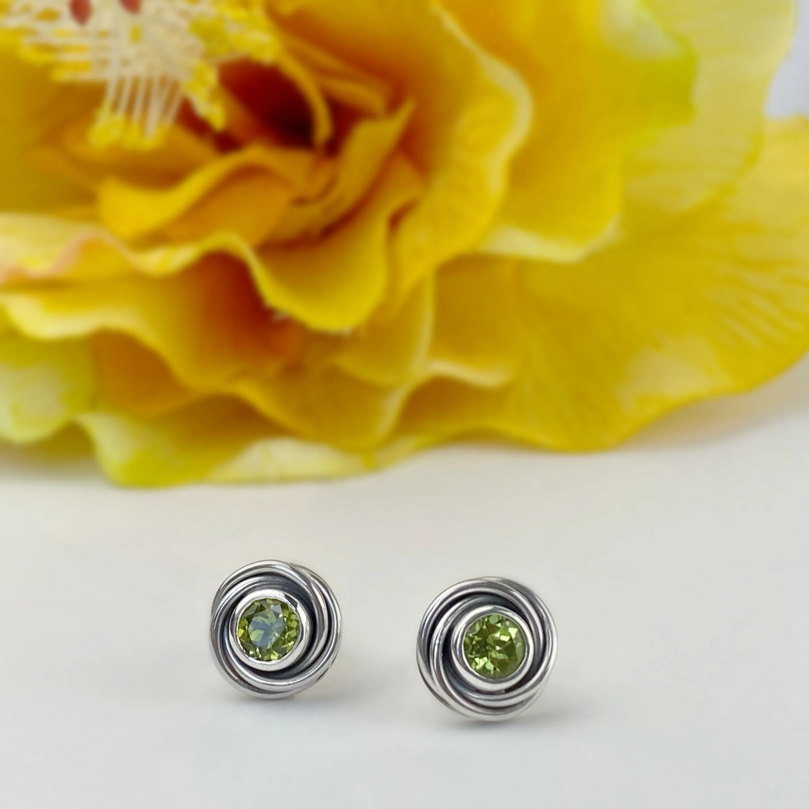 Lime Swirl Earrings - VE409PD