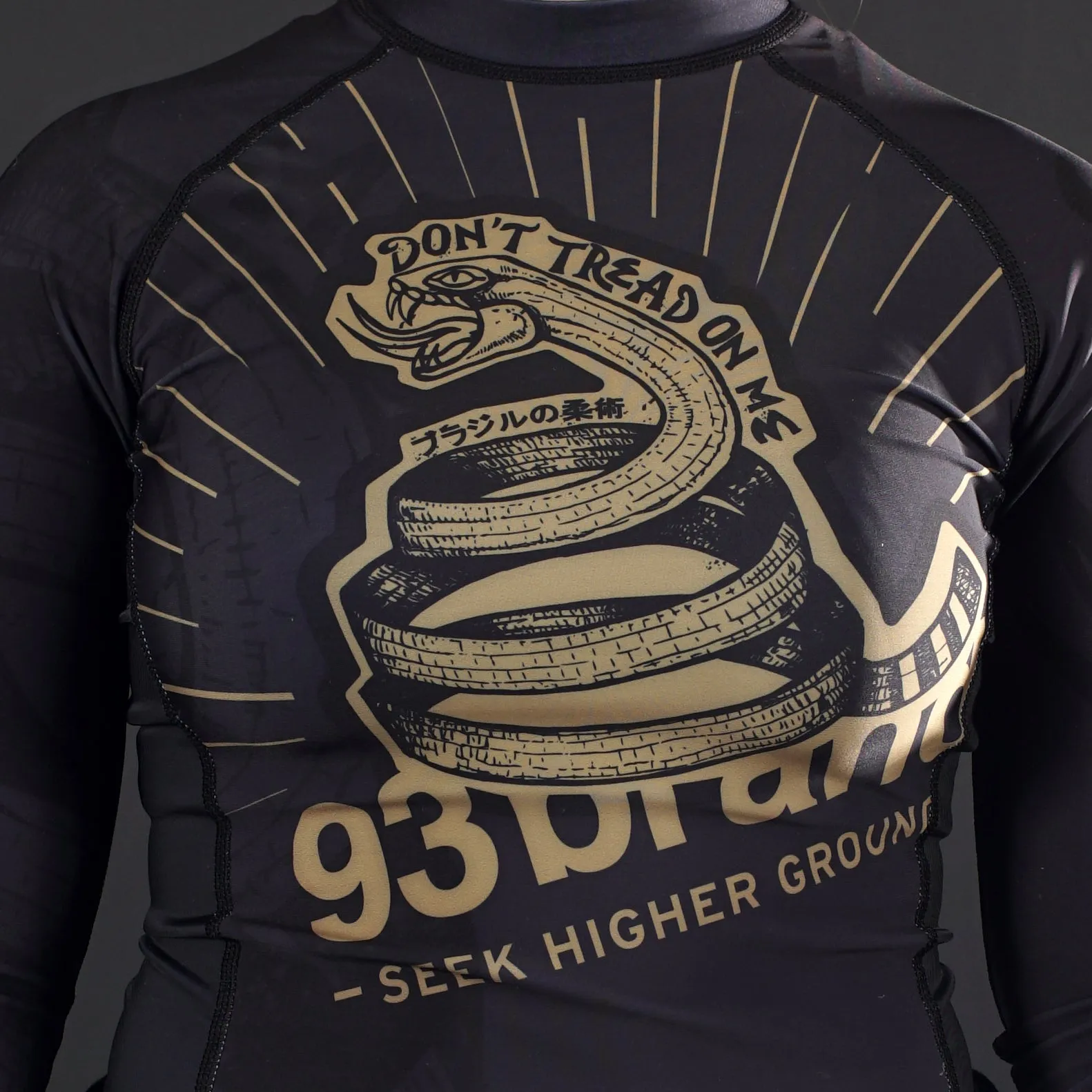 STRONG SNAKE Long-Sleeve Women's Rash Guard